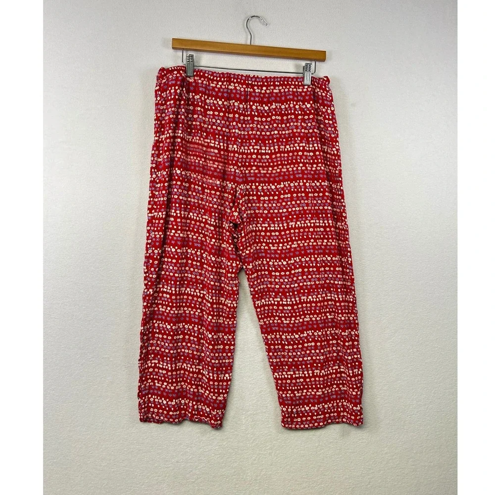 Volange Collection Red‎ Floral Print Cropped Pants Size Large